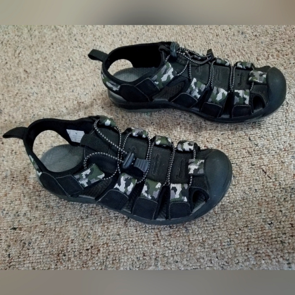 men's trekking sandals